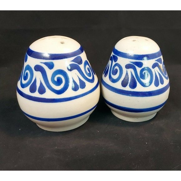 Vintage Salt Glazed Pottery Stoneware Cobalt Blue Salt & Pepper Shakers - Picture 3 of 9
